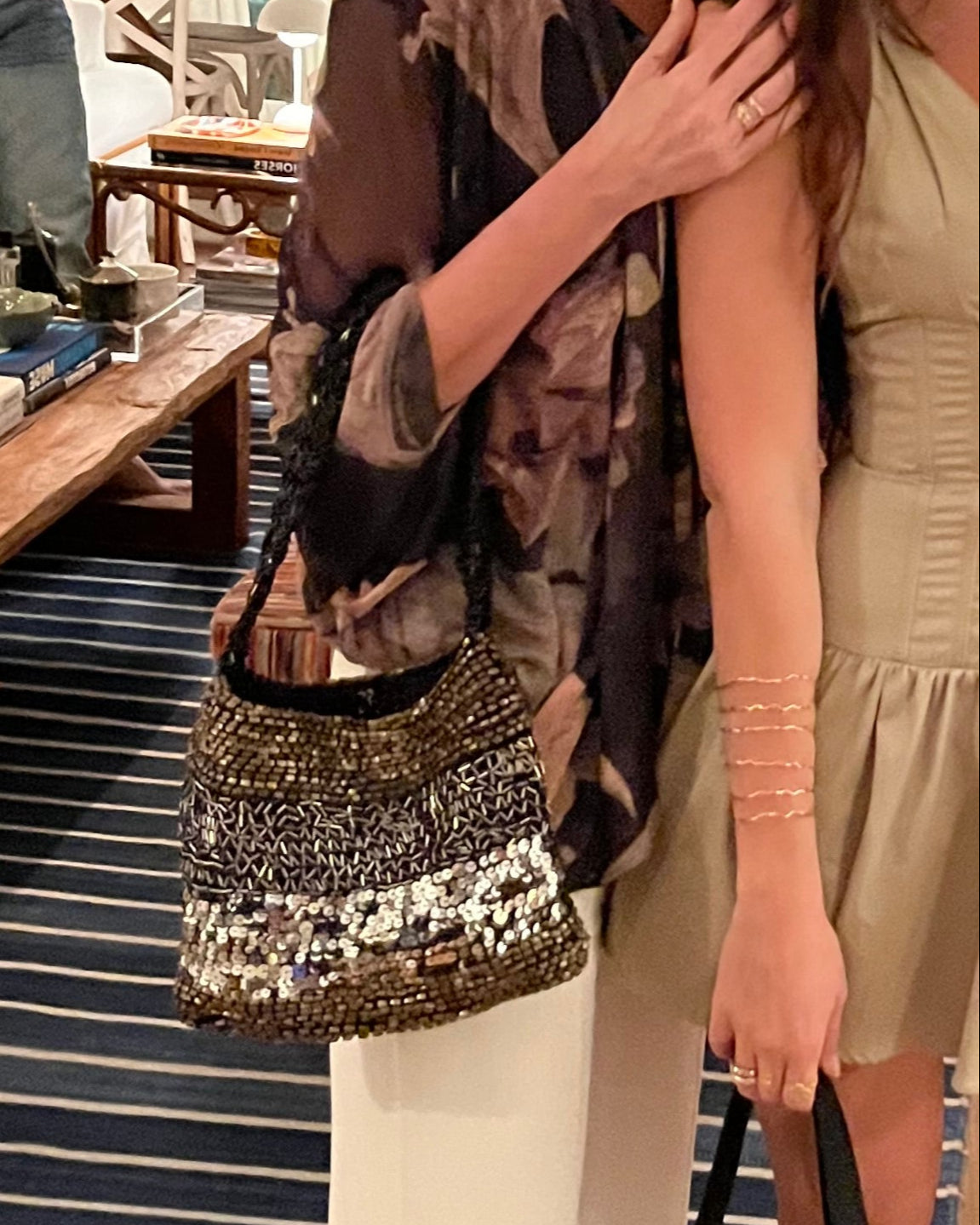 Embroidered Bag (M)